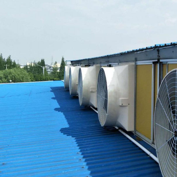 Gegalvaniseerde stalen koelventilator voor pluimvee met luchtvolume en dubbellaag PE-frame
