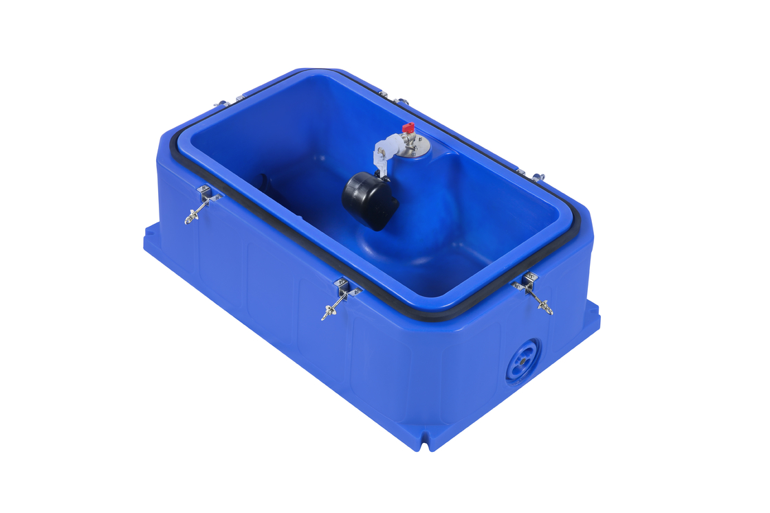 LLDPE Veehouder Auto Water met 1 set van 220V300W verwarming schijven voor vee