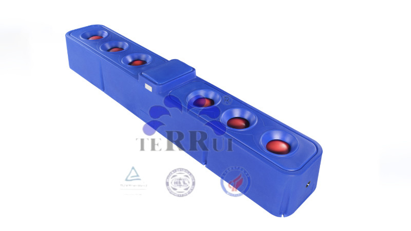 Blauwe 300L LLDPE vee watermachine met 6 elektrische verwarmingsinstallaties voor vee