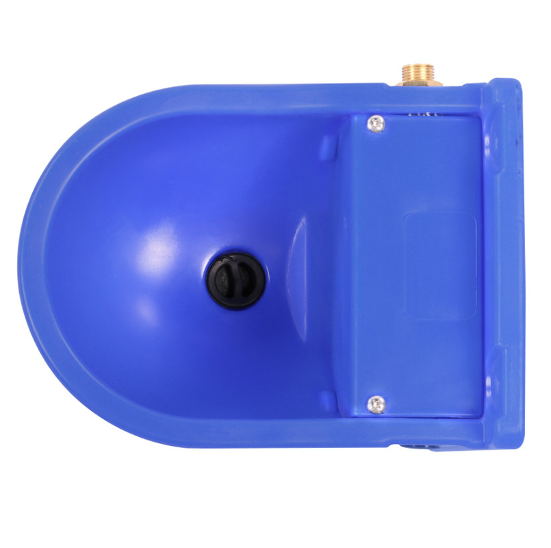Automatische koeienwaterbak met een capaciteit van 100 liter en een doorstroming van 20 liter per minuut voor efficiënte hydratatie