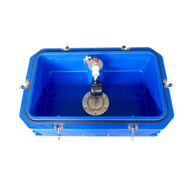 110*70*53cm/3.6*2.3*1.7ft. Veetank voor vee Breedte 70cm/2.3ft. Duurzaam en geschikt voor alle klimaten