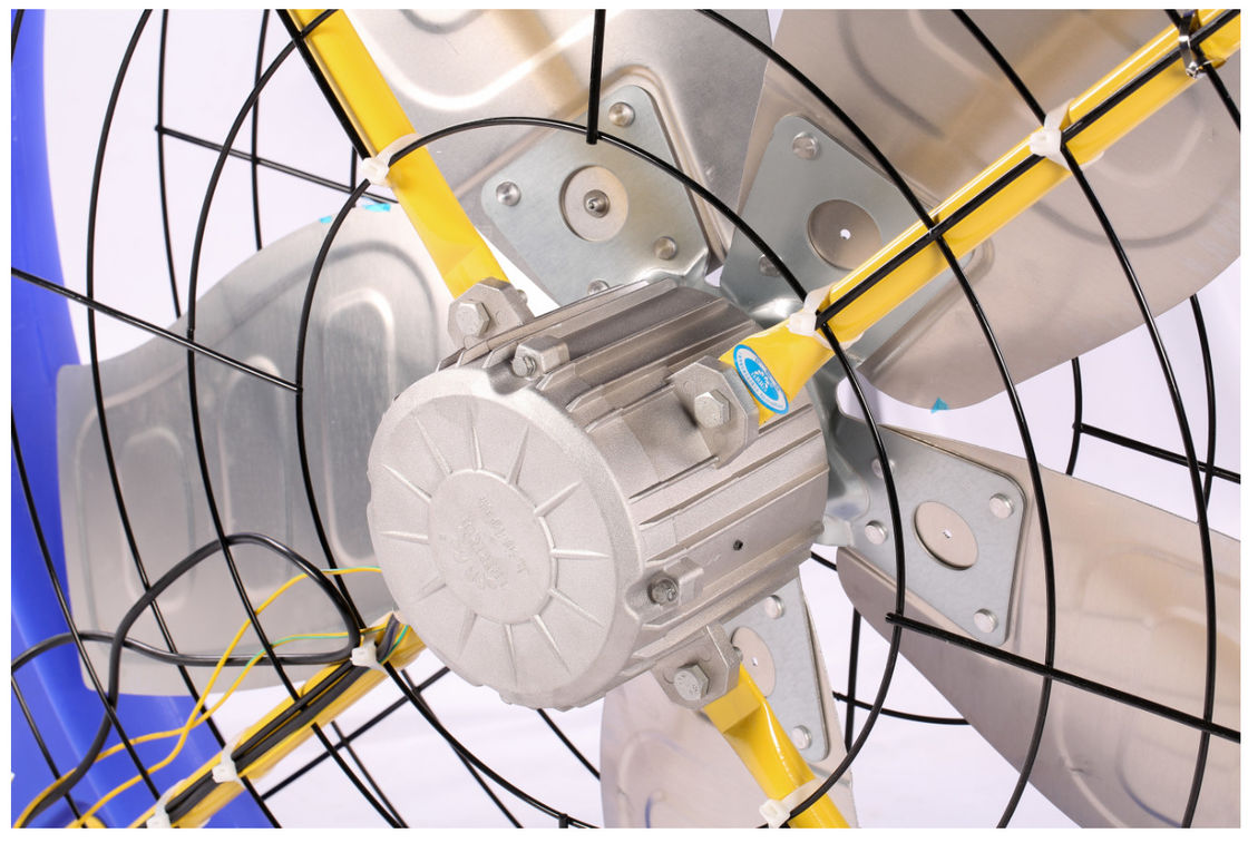 Aanpasbare spanning en frequentie voor ventilatieventilatoren voor vee
